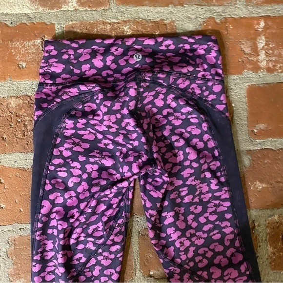 Lululemon Drop it Like it's Hot size 2 leggings purple black mesh - Picture 7 of 11